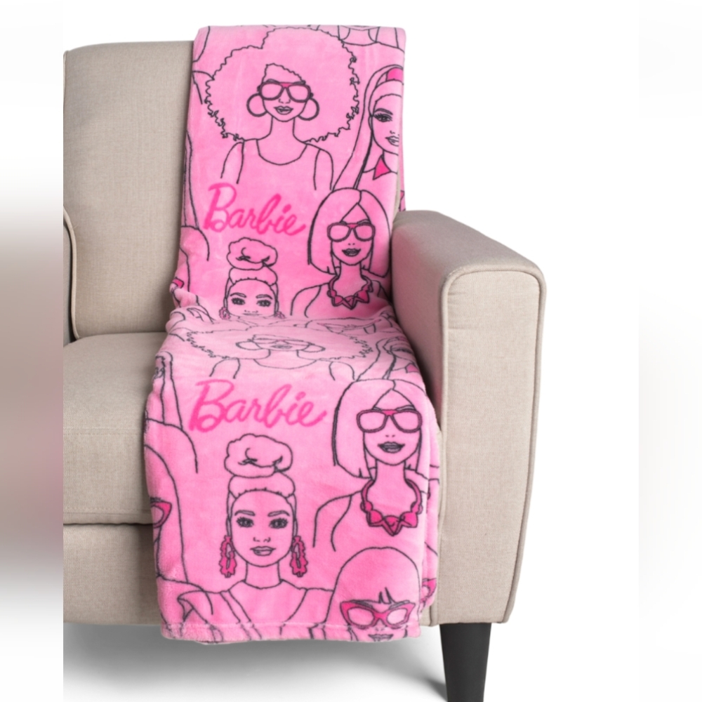 🆕 LAST ONE.....  MATTEL Just In.....Barbie Plush Throw